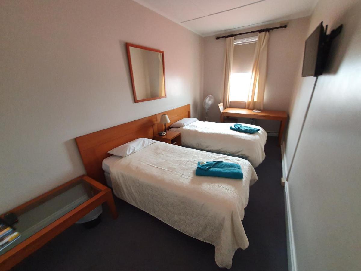 The Victoria Hotel ميناء ماكدونيل المظهر الخارجي الصورة
